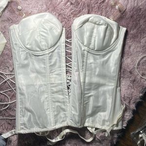 Beautiful Vintage FREDERICKS OF HOLLYWOOD